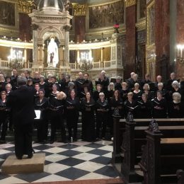 Conducting the Addison Singers in St Stephen's Basilica - Budapest, May 2019