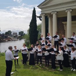with the Addison Chamber Choir at the Garrick Temple